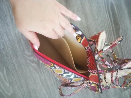 Sandále a kabelka, 38