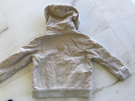 Menčestrová bunda, next,104