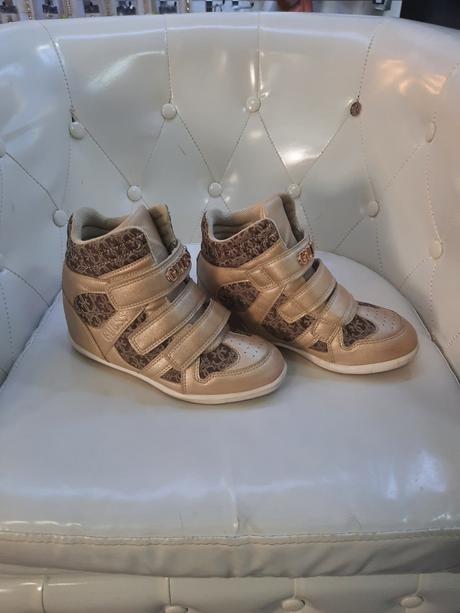 Tenisky guess, guess,33