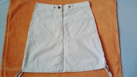 Divčenské sukne, 146