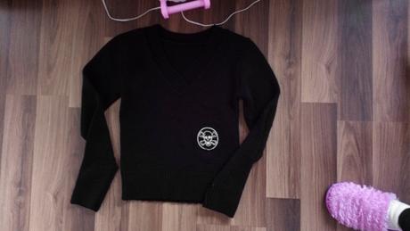 Hrubší pulóver v.s, s