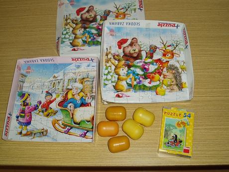 2 x puzzle + 5 x puzzle z kinderok,