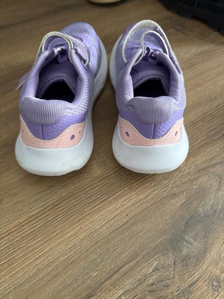 Botasky, under armour,33