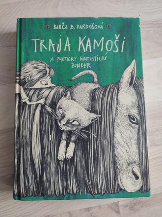 Kniha "traja kamoši a fakticky fantastický bunker", 