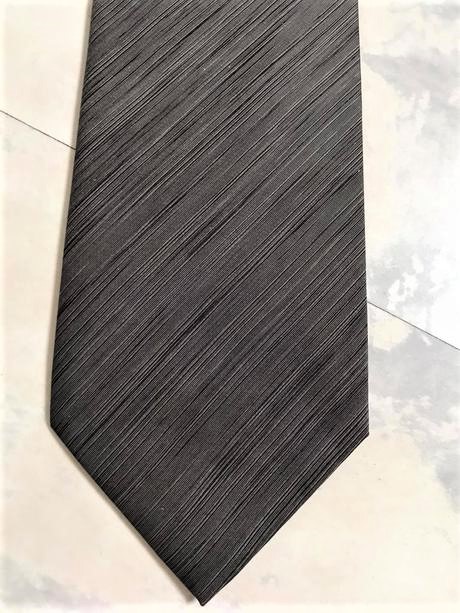 Luxusná kravata so saténovým kovovým leskom, 