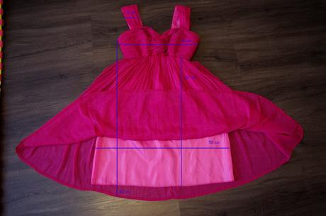 Nenosené cyklamenové šaty, s