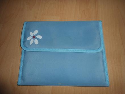 Kozmeticka taska na stetce,