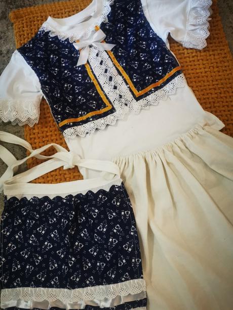 Kostým ľudový akt. modrý,