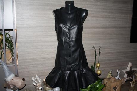 Reserved cierne saty, reserved,s