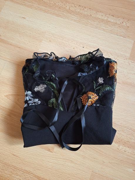 Top s balónovými rukávmi, xs