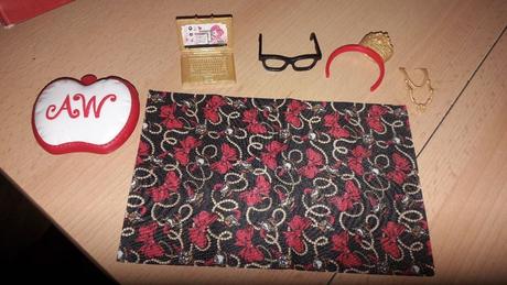 Ever after high posteľ pre apple white s doplnkami,