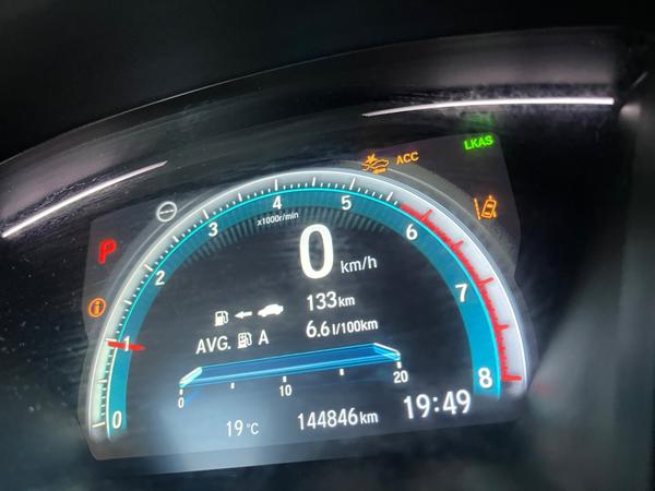 Prečo mi samé od seba vyskočili kontrolky v aute?