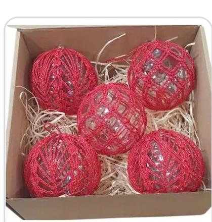 Háčkované vianočné červené ozdoby, 