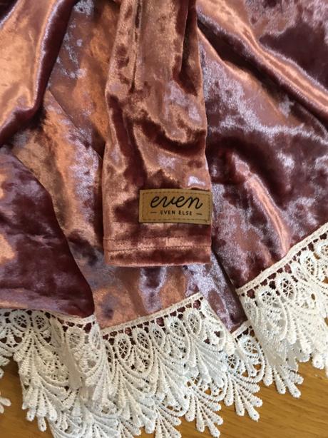 Zamatove satocky even, 104