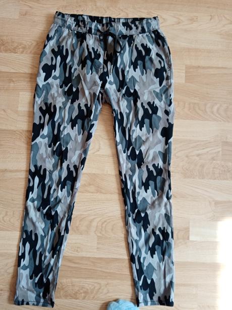 Nohavice s vreckami, kik,36