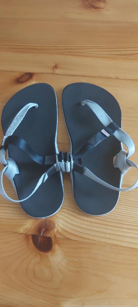Barefoot sandalky, 33