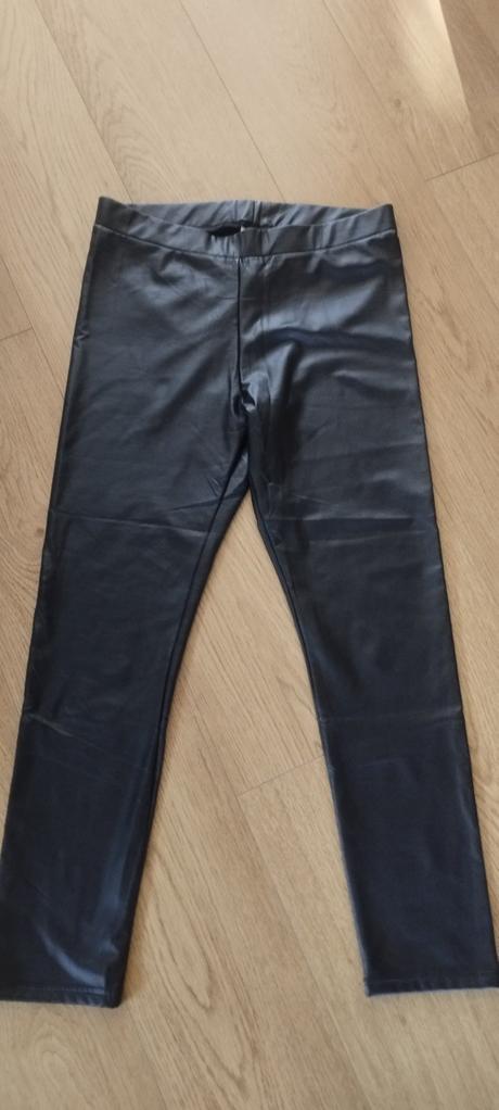 Koženkové nohavice, l