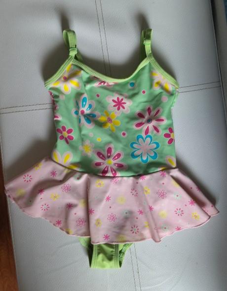 Dievčenské plavky, 86