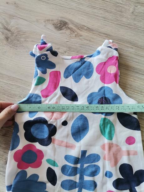 Dievčenska letná súprava - body a opalovacky, 68