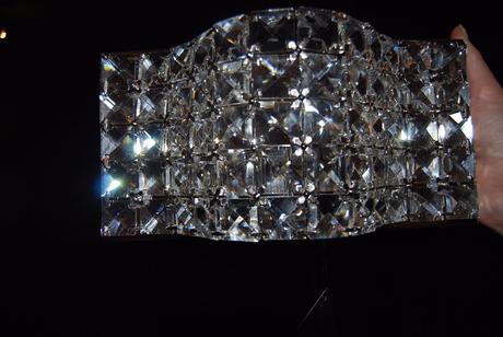 Nástenné kryštáľové svietidlo, 