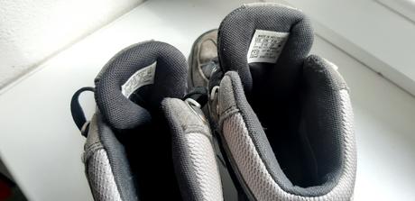 Kotnikove turisticke topanky, adidas,32