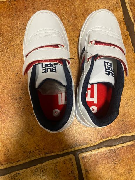 Tenisky, authority,31