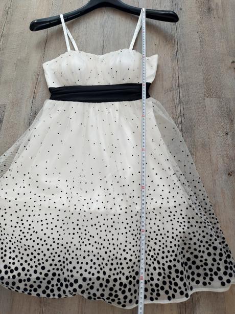 Čiernobiele šaty na ramienka, 36