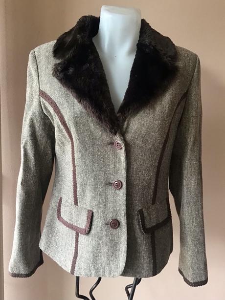 Tvídové sako s kozusinkou, 40