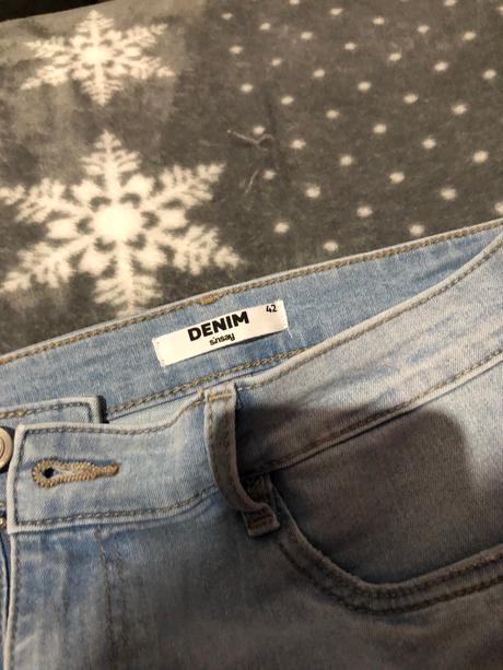 Krásne denim roztrhané rifle bledé, sinsay,l