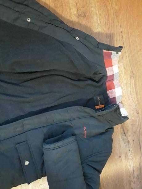 Zimna bunda v.134/140 s postovnym, 134