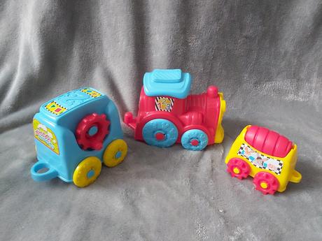 Vláčik mickey mouse+darček, 