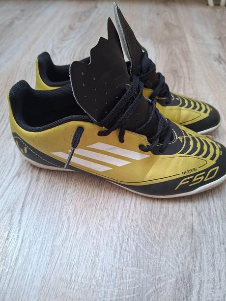 Halovky, adidas,38