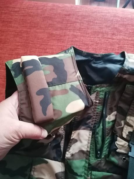 Maskáčova vesta xl, xl