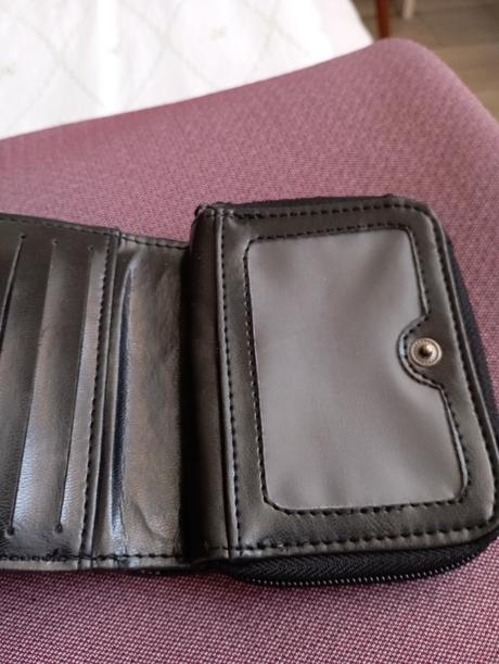 Dámske peňaženky,