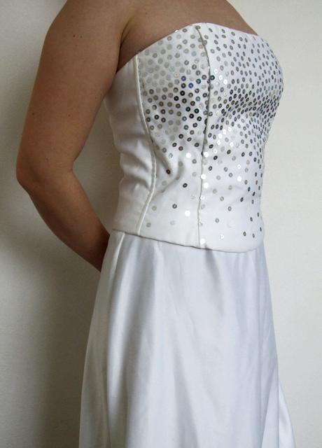 Spoločenské šaty, 40