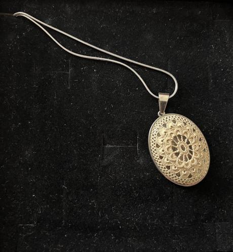 Paličkovaný strieborný nahrdelník, 