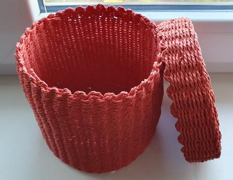 Ulozny pleteny kosik na rozne vyuzitie, 