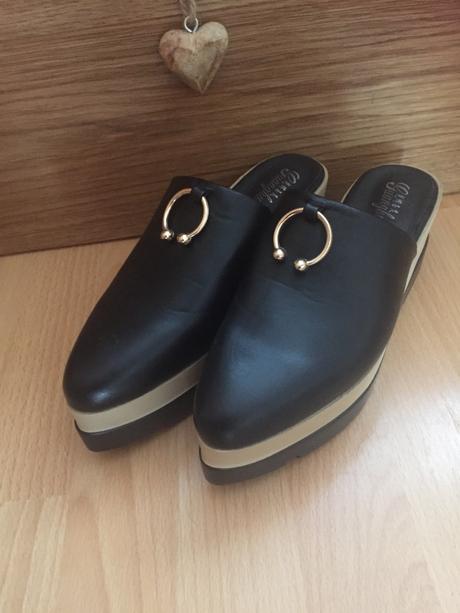 Topanky na platforme, 37