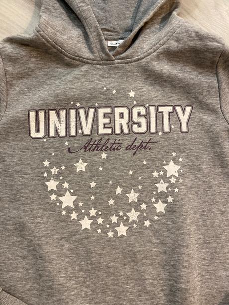 Šaty university, 164