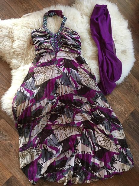 Spolocenske saty riasene s trblietkami, s