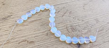 Opalitové korálky - srdiečka - 10 mm, 