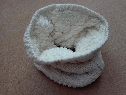 Huňatý zimný nákrčník, 