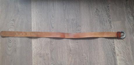 2 ks kožené opasky,