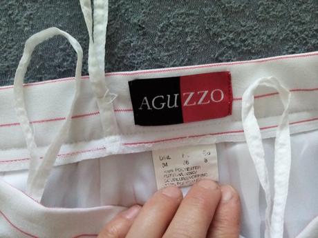 Bielé nohavice s pásikmy, 36