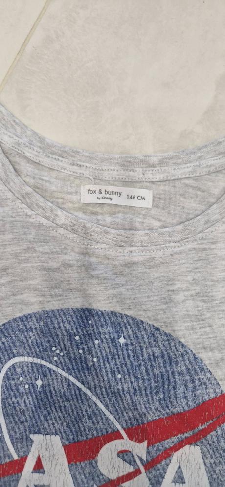 Trička v- 140/146, sinsay,146