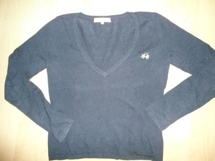 Tmavomodry sveter, s