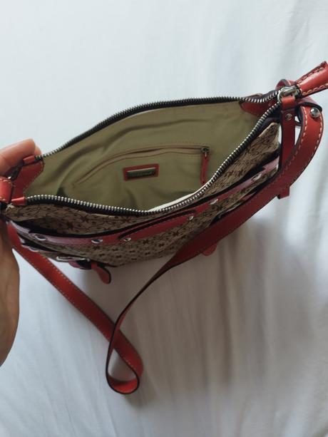 Kabelka coccinelle, coccinelle