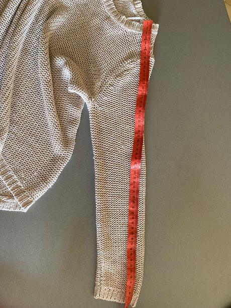 Ľahučký kremovy pulovrik, s