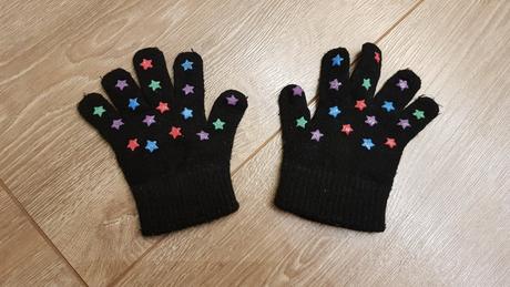 Dievčenské rukavičky, 86