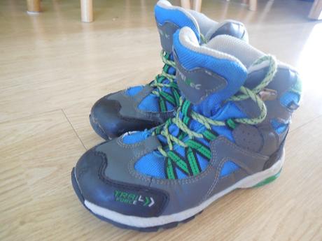 Trekové topánky, 31